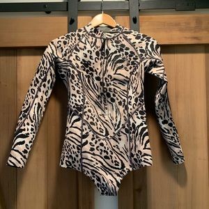 Women’s Billabong 2mm neoprene wetsuit wore once.